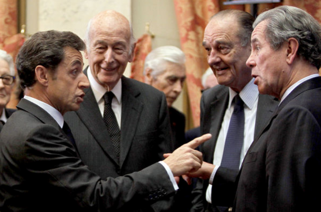 (L-R): former presidents Nicolas Sarkozy, Valéry Giscard d’Estaing and Jacques Chirac with Jean-Louis Debray, former head of the Constitutional Council. © Reuters (L-R): former presidents Nicolas Sarkozy, Valéry Giscard d’Estaing and Jacques Chirac with Jean-Louis Debray, former head of the Constitutional Council. © Reuters