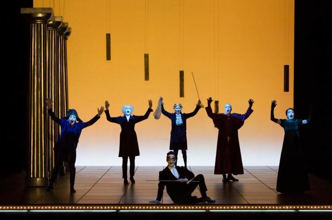 Scène de "Faust I & II" © Lucie Jansch Scène de "Faust I & II" © Lucie Jansch