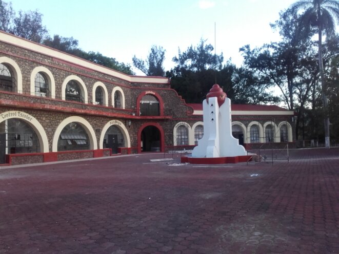 Cour centrale, école d'Ayotzinapa © Clément Detry Cour centrale, école d'Ayotzinapa © Clément Detry