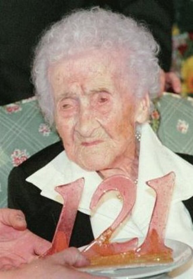 Jeanne Calment fêtant ses 121 ans, en 1996 © DR Jeanne Calment fêtant ses 121 ans, en 1996 © DR
