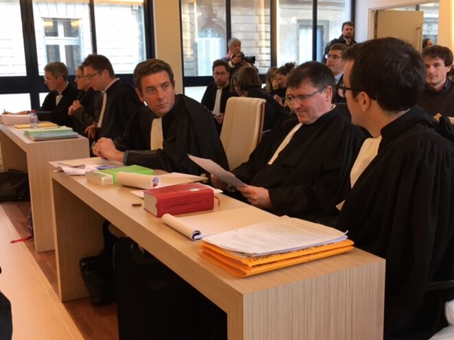 Les avocats des opposants à l'aéroport de Notre-Dame-des-Landes, le 7 novembre 2016. (JL) Les avocats des opposants à l'aéroport de Notre-Dame-des-Landes, le 7 novembre 2016. (JL)