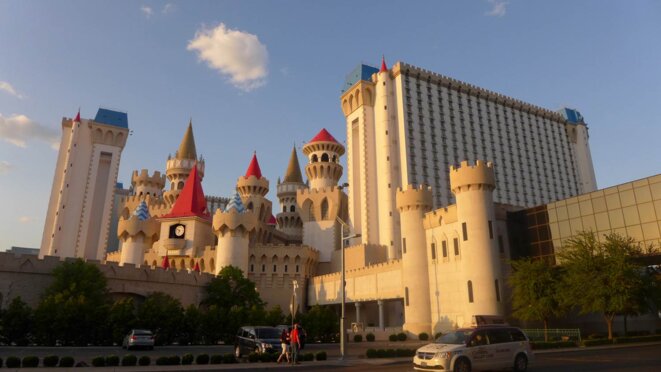 Las Vegas, faux-semblants architecturaux © Mark Baugé Las Vegas, faux-semblants architecturaux © Mark Baugé