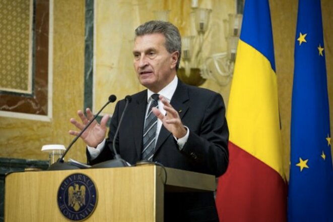 Günther Oettinger lors d'une visite à Bucarest le 11 mars 2016 © CE. Günther Oettinger lors d'une visite à Bucarest le 11 mars 2016 © CE.