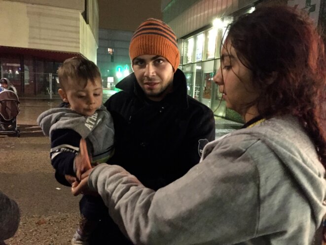 Alberto et ses parents, Montreuil 15 novembre 2016 © Gilles Walusinski Alberto et ses parents, Montreuil 15 novembre 2016 © Gilles Walusinski