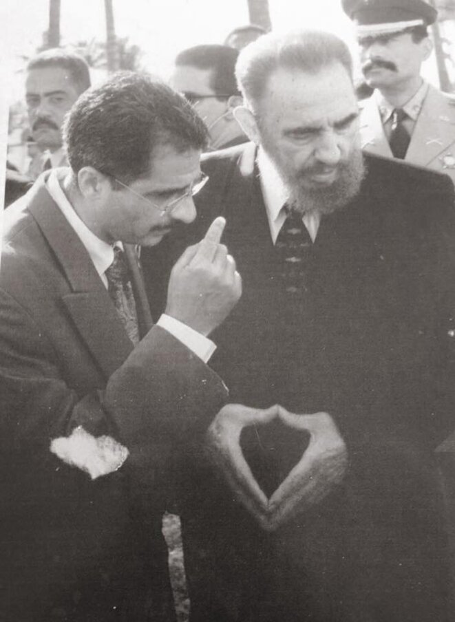 Fidel Castro et Antoine Karam (Président du Conseil Régional de la Guyane). Sommet des État de la Caraïbe. (AEC). Fidel Castro et Antoine Karam (Président du Conseil Régional de la Guyane). Sommet des État de la Caraïbe. (AEC).