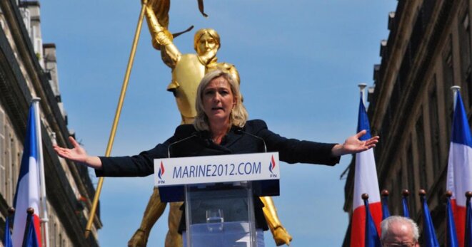 Contre Fillon, Marine Le Pen en Jeanne d'Arc prolo | Le Club de ...