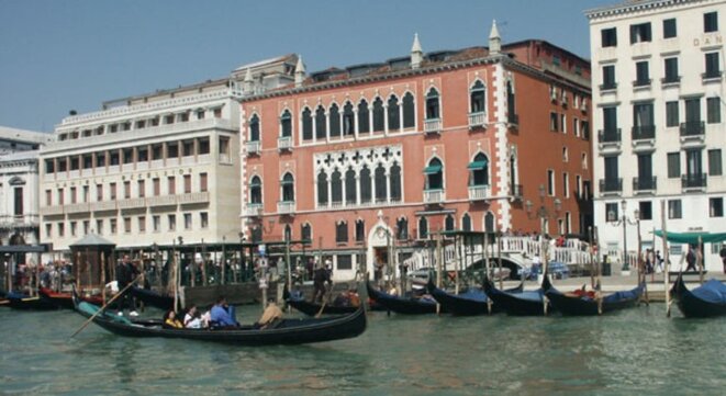 palace-et-villa-de-ondongo-via-operbras-bresil