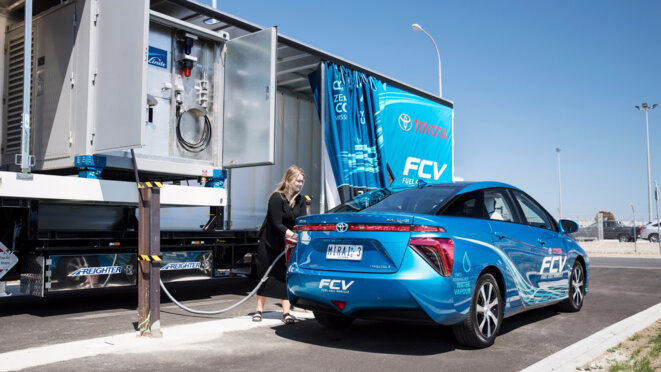 Toyota met en route une station à hydrogène ambulante pour la Mirai Toyota met en route une station à hydrogène ambulante pour la Mirai