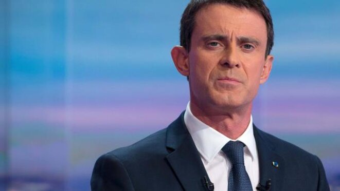 Manuel Valls ou le cintre