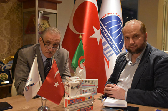 Fawzi Eskander (TZ Lab) avec Mohammed Khaer Al-Ghabani, hier en Turquie. © Ethics & Integrity Fawzi Eskander (TZ Lab) avec Mohammed Khaer Al-Ghabani, hier en Turquie. © Ethics & Integrity