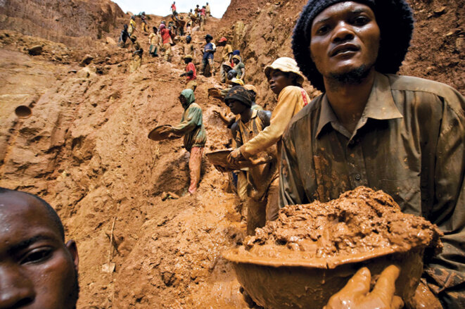 Des conditionsde travail inhumaines pour ces mineurs Des conditionsde travail inhumaines pour ces mineurs