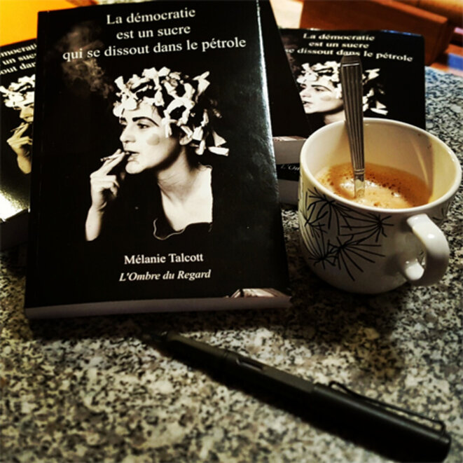 La démocratie est un sucre qui se dissout dans le pétrole