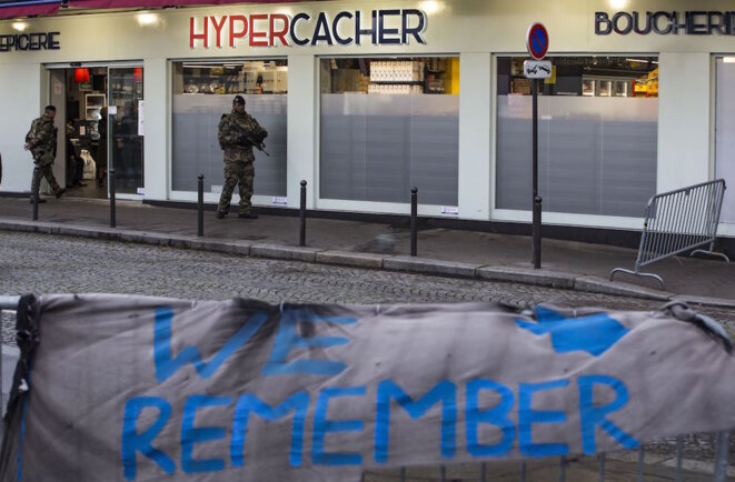 L'Hyper Cacher de la porte de Vincennes, un an après l'attentat, en janvier 2016. © Reuters L'Hyper Cacher de la porte de Vincennes, un an après l'attentat, en janvier 2016. © Reuters