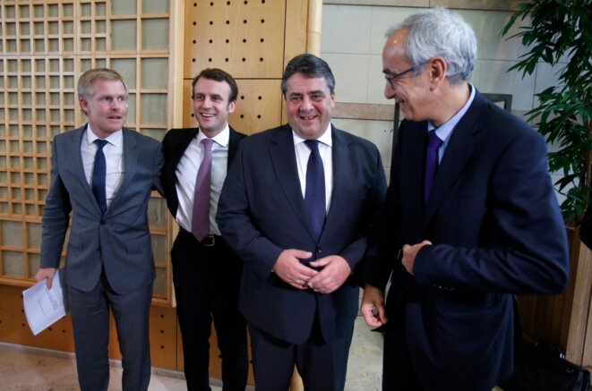Jean-Pisany-Ferri (à droite), en 2014 à Bercy avec Emmanuel Macron et le vice-chancelier allemand Sigmar Gabriel (centre) © Reuters Jean-Pisany-Ferri (à droite), en 2014 à Bercy avec Emmanuel Macron et le vice-chancelier allemand Sigmar Gabriel (centre) © Reuters