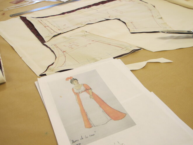 [Photos] Les étapes de la création d'une robe à l'atelier costumes