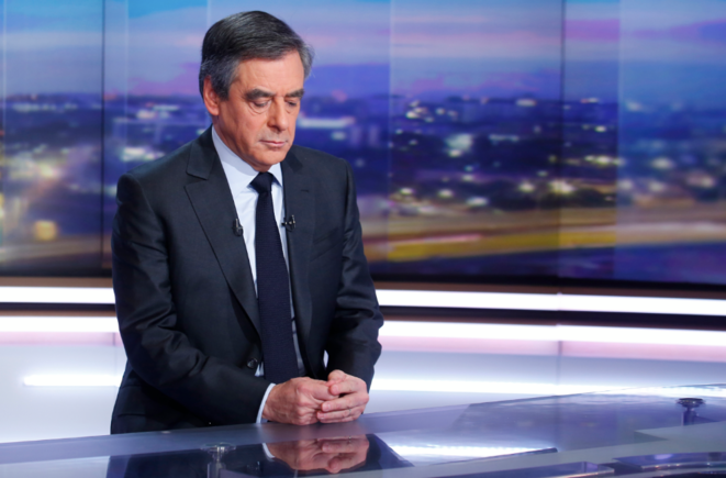 François Fillon sur le plateau du 20 heures de TF1, le 26 janvier. © Reuters François Fillon sur le plateau du 20 heures de TF1, le 26 janvier. © Reuters