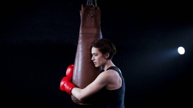 «Je suis un poids plume» la nouvelle pièce de Stéphanie Blanchoud, chez Lansman