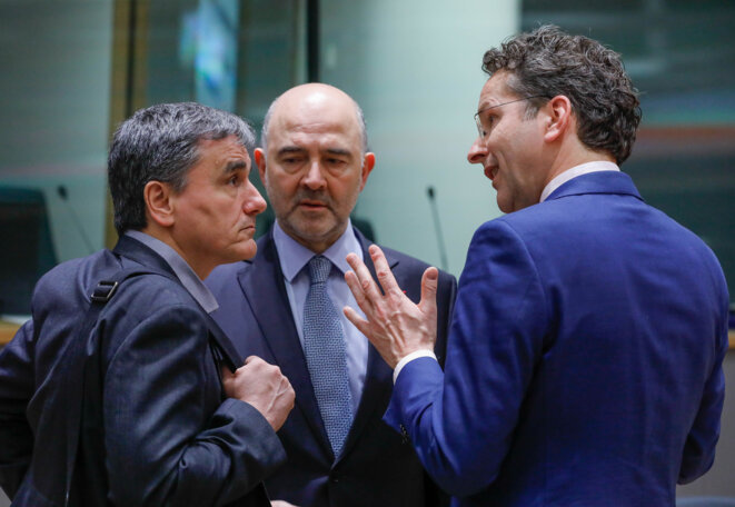 Le ministre grec des finances Euclide Tsakalotos, le commissaire français Pierre Moscovici, et le président de l'Eurogroupe Jeroen Dijsselbloem, lundi 20 mars 2017 à Bruxelles © Reuters Le ministre grec des finances Euclide Tsakalotos, le commissaire français Pierre Moscovici, et le président de l'Eurogroupe Jeroen Dijsselbloem, lundi 20 mars 2017 à Bruxelles © Reuters