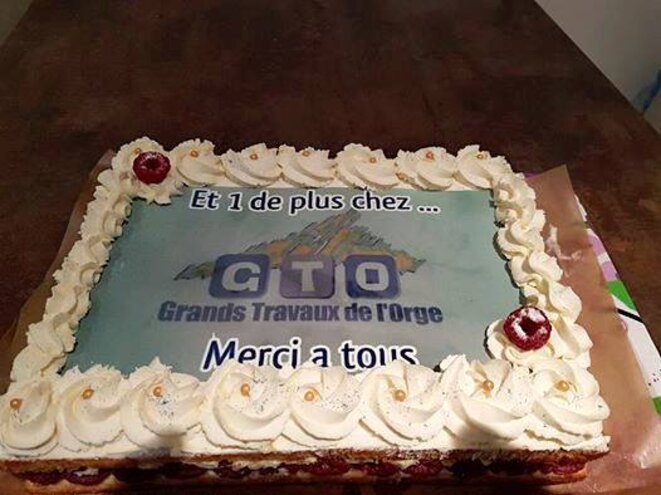 Un gâteau d'entreprise, photographié par un cadre de GTO. © DR Un gâteau d'entreprise, photographié par un cadre de GTO. © DR
