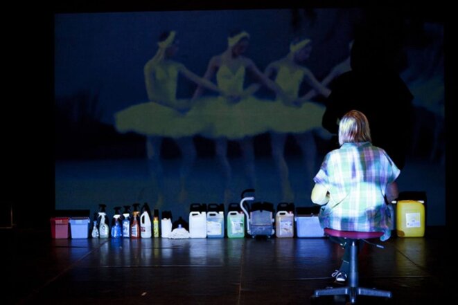 « Moi, Corinne Dadat », l’art du ballet et le labeur du balai