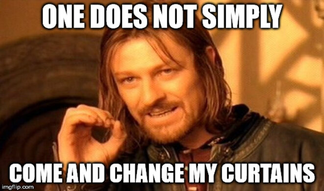 Boromir n'est pas un nazi, il n'aime juste pas qu'on touche à sa déco. Boromir n'est pas un nazi, il n'aime juste pas qu'on touche à sa déco.
