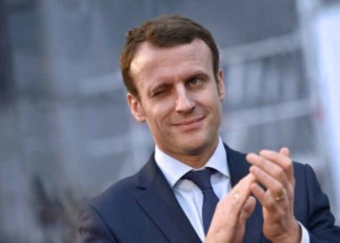 macron-300x214
