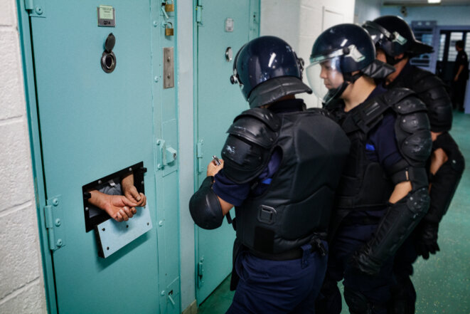 La pénitentiaire dérive vers l'Intérieur