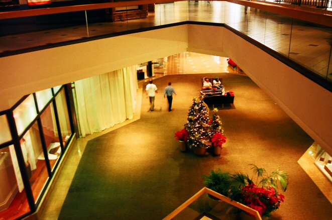Mall - New Orleans © Raoul Rivages Mall - New Orleans © Raoul Rivages