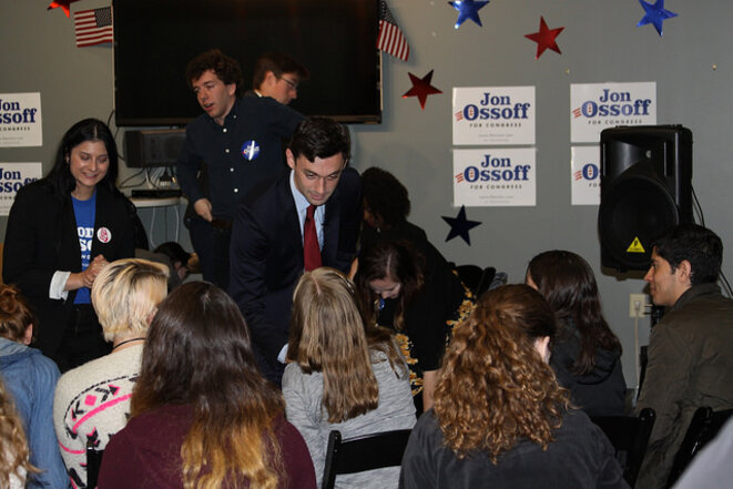 Jon Ossof en campagne avec un programme simple: « Faites enrager Donald Trump! »