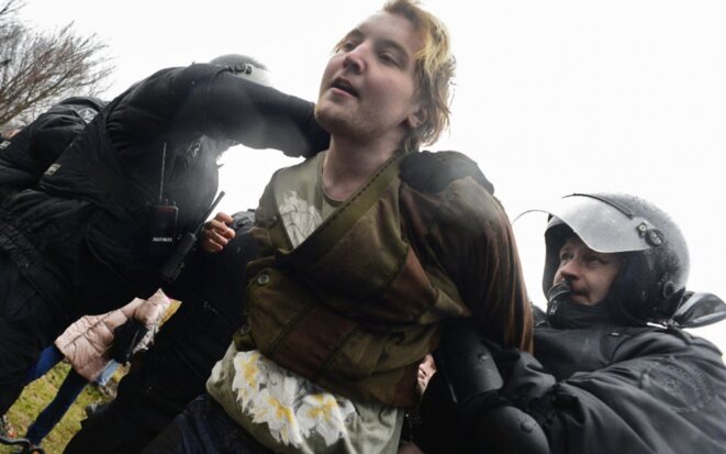 100 personnes arrêtées après des manifestations anti-Poutine en Russie