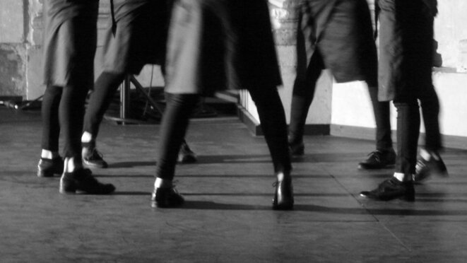Scène de "Apologies 4 &5" © Isabelle Schneider Scène de "Apologies 4 &5" © Isabelle Schneider