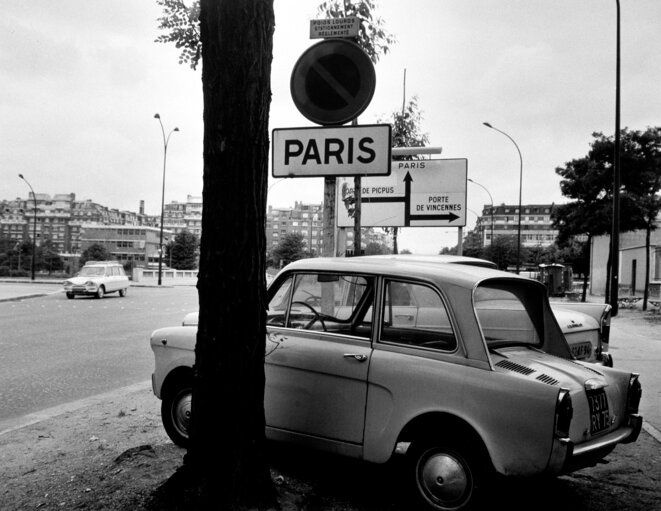 Eustachy Kossakowski, 6 mètres avant Paris, 1972. © Anka Ptaszkowska Eustachy Kossakowski, 6 mètres avant Paris, 1972. © Anka Ptaszkowska