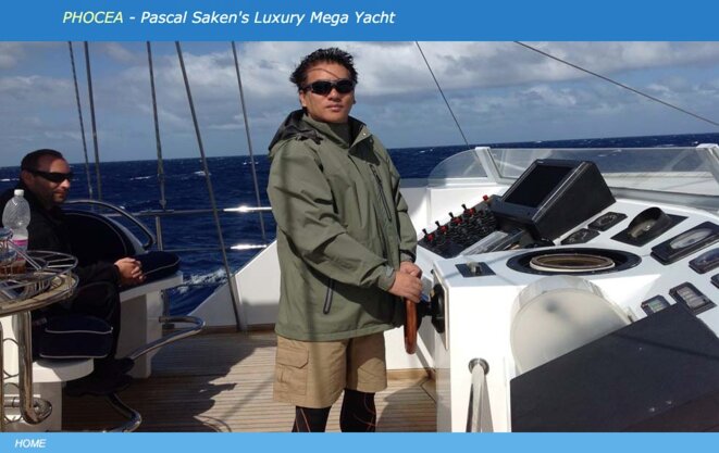 Capture d'écran d'un des trente sites web où Pascal Vu Anh Quan Saken, 54 ans, assure son autopromotion. © sakenphoceacom Capture d'écran d'un des trente sites web où Pascal Vu Anh Quan Saken, 54 ans, assure son autopromotion. © sakenphoceacom