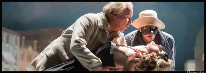Au théâtre de l’Epée de bois, Alfredo Arias nous invite à Venise pour rencontre Il Bugiardo . © Tommaso Le Pera Au théâtre de l’Epée de bois, Alfredo Arias nous invite à Venise pour rencontre Il Bugiardo . © Tommaso Le Pera