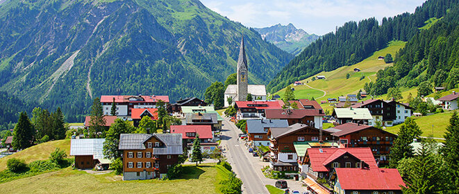 Benjamin F. a quitté son village du Voralberg, proche de la fontière allemande, pour vivre des aventures dangereuses à l’étranger. Photo Office du tourisme Kleinwalsertal Mittelberg. Benjamin F. a quitté son village du Voralberg, proche de la fontière allemande, pour vivre des aventures dangereuses à l’étranger. Photo Office du tourisme Kleinwalsertal Mittelberg.