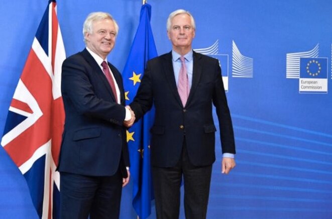David Davis, secrétaire d'État au Brexit, et Michel Barnier, négociateur pour le compte des Européens, lundi 19 juin à Bruxelles © EC. David Davis, secrétaire d'État au Brexit, et Michel Barnier, négociateur pour le compte des Européens, lundi 19 juin à Bruxelles © EC.