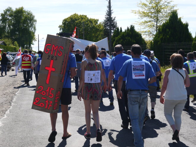 Pendant la manifestation de soutien à GM&S, La Souterraine, 16 mai 2017. © D.I. Pendant la manifestation de soutien à GM&S, La Souterraine, 16 mai 2017. © D.I.
