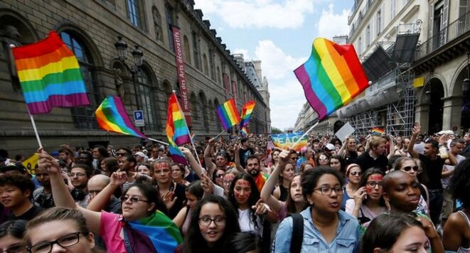 La marche des fiertés à Paris, le 24 juin 2017. © Reuters La marche des fiertés à Paris, le 24 juin 2017. © Reuters