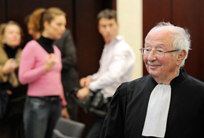 Roland Rappaport en robe d'avocat © DR