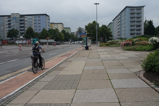 À Chemnitz, « Plattenbau » et grandes avenues quadrillent le paysage © AP À Chemnitz, « Plattenbau » et grandes avenues quadrillent le paysage © AP