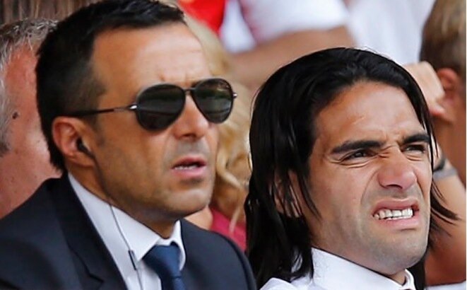 Radamel Falcao, l'attaquant colombien de l'AS Monaco (à droite) avec son agent Jorge Mendes. © Reuters Radamel Falcao, l'attaquant colombien de l'AS Monaco (à droite) avec son agent Jorge Mendes. © Reuters