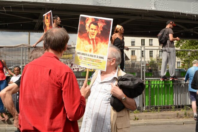 Manifestation à Paris contre la présence de Trump au défilé Manifestation à Paris contre la présence de Trump au défilé