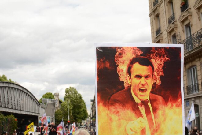 Manifestation "Front Social", bloquée par la police au métro La Chapelle Manifestation "Front Social", bloquée par la police au métro La Chapelle