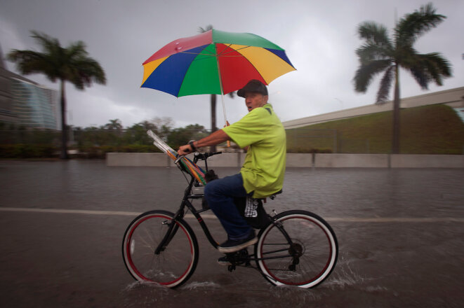 Le boulevard Biscayne de Miami inondé en 2015. © Reuters Le boulevard Biscayne de Miami inondé en 2015. © Reuters