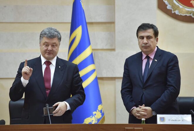 Le président ukrainien Petro Porochenko (à gauche) et Mikhaïl Saakachvili. Des destins qui s'écartent. Photo archive. Le président ukrainien Petro Porochenko (à gauche) et Mikhaïl Saakachvili. Des destins qui s'écartent. Photo archive.