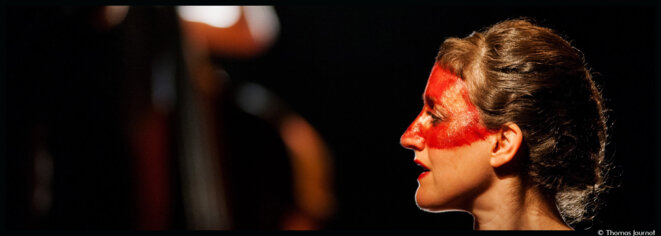 Médée-Kali, la transe immobile et hypnotique d’une femme bafouée