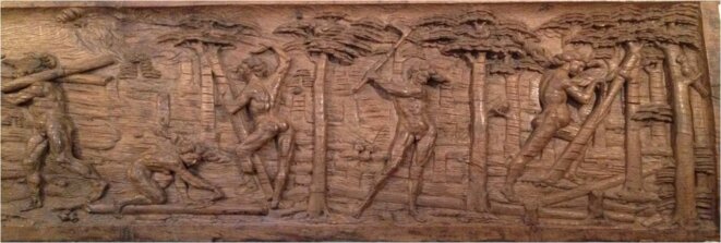Bas-reliefs en bois de l'Hôtel de l'île du Brésil (détail). Abattage, dégrossissage et transport des grumes de pau-brasil © BRL Bas-reliefs en bois de l'Hôtel de l'île du Brésil (détail). Abattage, dégrossissage et transport des grumes de pau-brasil © BRL