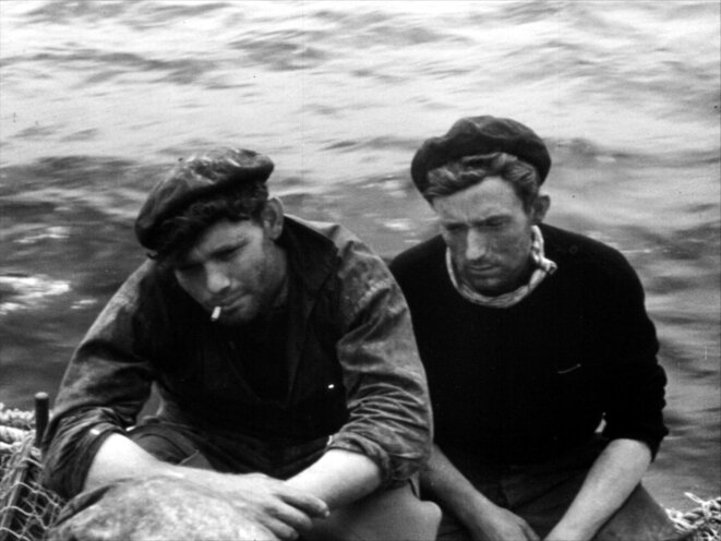 Les marins du chalutier Franc-Tireur, photogramme extrait de Mon ami Pierre (1951) Les marins du chalutier Franc-Tireur, photogramme extrait de Mon ami Pierre (1951)