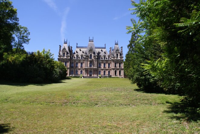 l'un des trois châteaux des anciens propriétaires Saint Frères l'un des trois châteaux des anciens propriétaires Saint Frères