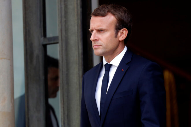 Emmanuel Macron sur le perron de l'Elysée, le 31 août. © Reuters